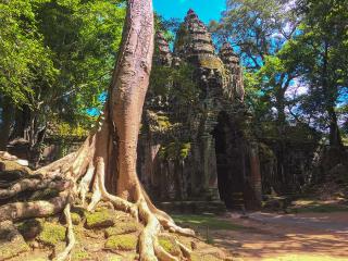 north-gate-angkorthom.jpg